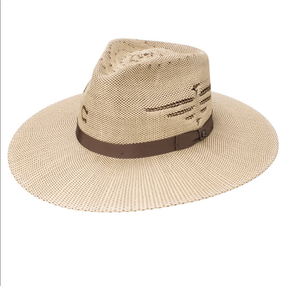 Charlie 1 horse hat Mexico shore